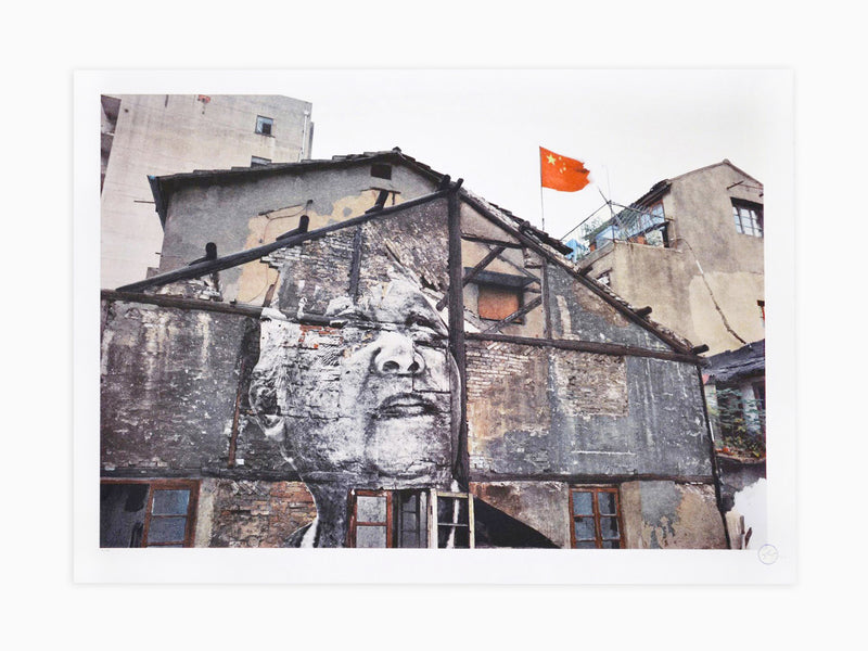 JR - Wrinkles of the City, Action in Shanghai, Jiang Quizeng, Red flag (...)