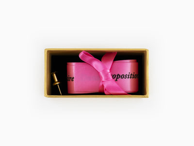Sophie Calle - "Proposition pour un rituel d'anniversaire" ribbon - Lipstick Pink