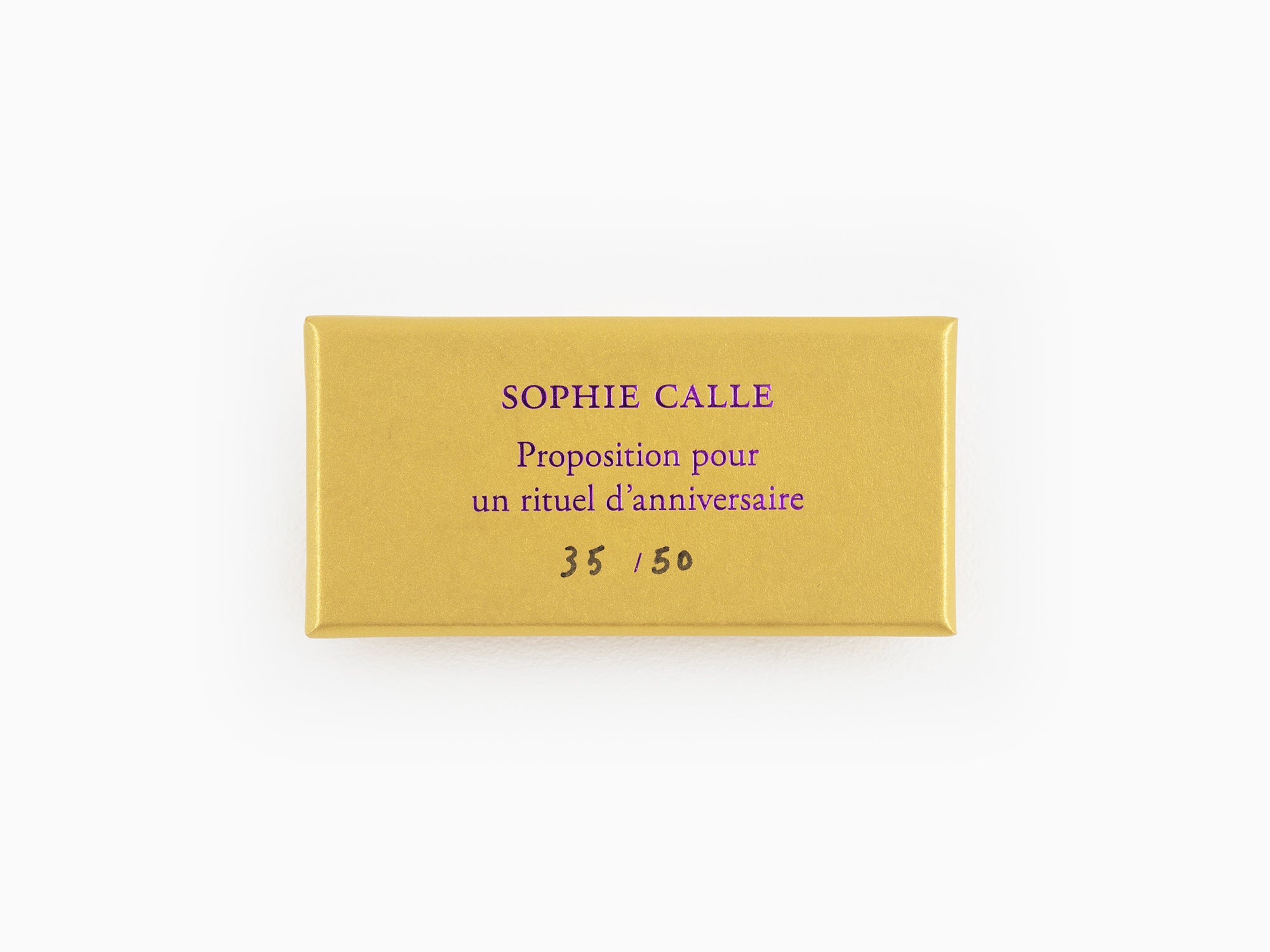Sophie Calle - "Proposition pour un rituel d'anniversaire" ribbon - Lipstick Pink
