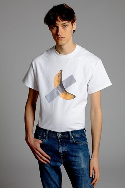 Maurizio Cattelan - Comedian T-shirt - M