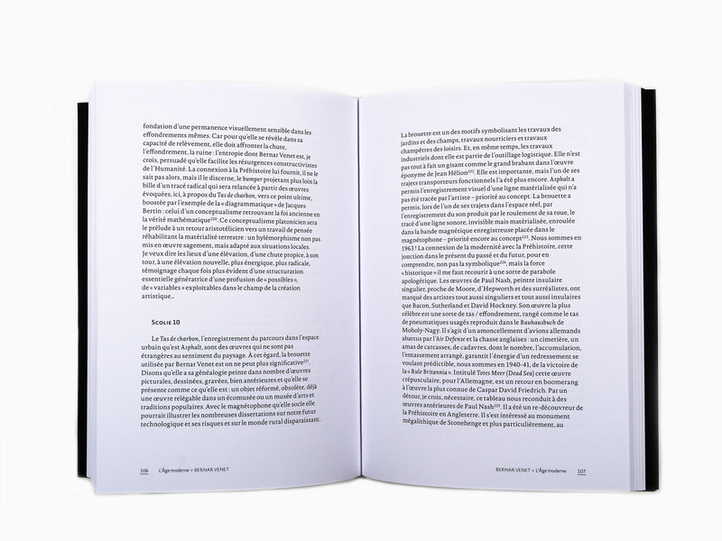 Bernar Venet - Le tas de charbon