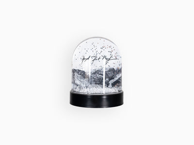 JR - La Caverne du Pont-Neuf Snow Globe