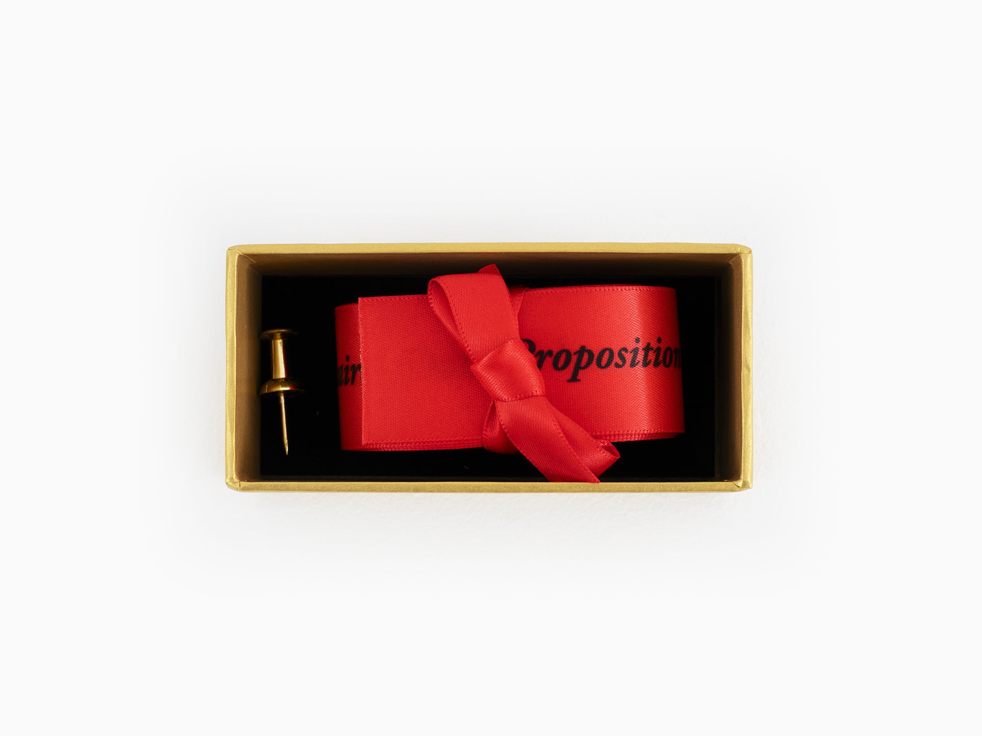 Sophie Calle - "Proposition pour un rituel d'anniversaire" ribbon - Fizz Red